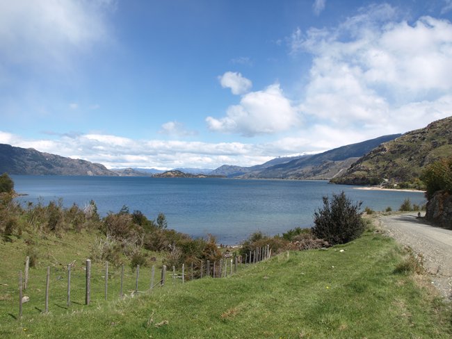 ../../Pictures/231209/022 Lago General Carrera.JPG